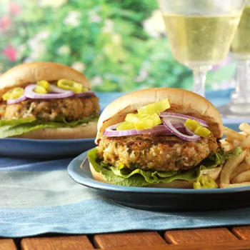 Cajun burgeri od škampa s tartar umakom