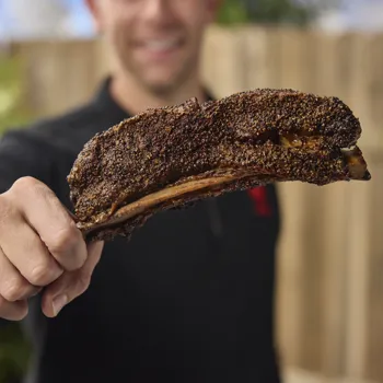 Dimljena goveđa rebra (Dino rebra)