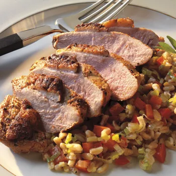 Dimljena pačja prsa sa salatom od pira i povrća