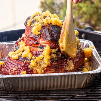 Dimljena šunka s ananasom i rumom