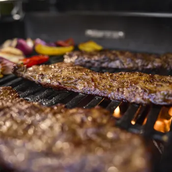 Fajitas s roštiljanim skirt steakom