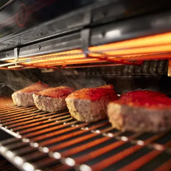 File mignon pečen na infracrvenom roštilju u steakhouse stilu