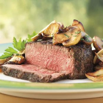 File mignon sa začinima od čaja i maslacem pirjanim gljivama