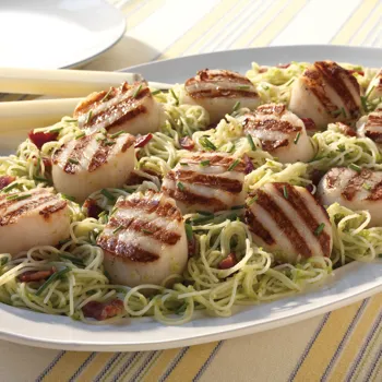 Grilovani kapešante s pesto od graška na tjestenini anđeoska kosa