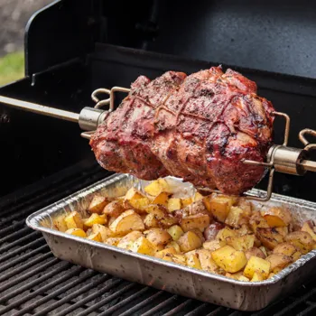 Janjetina na ražnju na grčki način s limunovim krumpirom