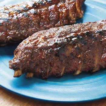 Karipska svinjska rebarca s glazurom od guave