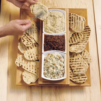 Lepinje s roštilja s tri vrste preljeva