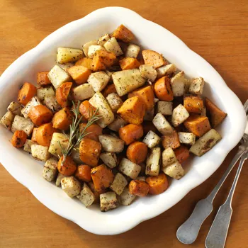 Pečeno korjenasto povrće s češnjakom i ružmarinom