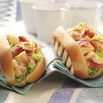 Peciva s jastogom (Lobster Rolls)