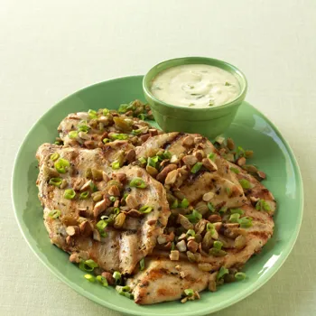 Pileća prsa s curry umakom i zlatnim grožđicama