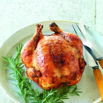 Piletina s ražnja marinirana u ružmarinu