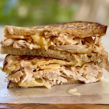 Pureći Reuben sendvič s roštilja