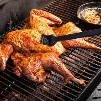 Purica na roštilju metodom spatchcock