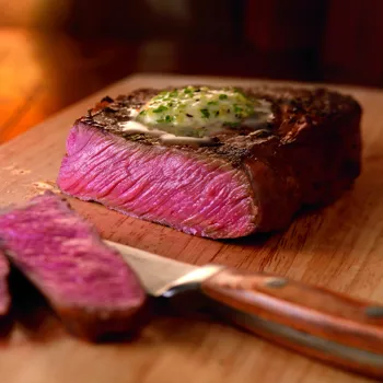 Rib Eye odresci u marinadi od ružmarina s limunovim maslacem