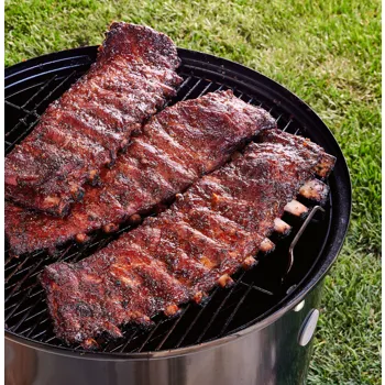 St. Louis rebarca s dimljenim BBQ umakom od luka