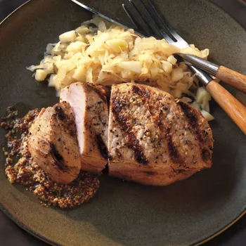 Svinjski kotleti u salamuri od jabukovače s kiseli kupusom