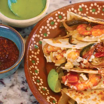 Tacos Gobernador (Tacos s kozicama i sirom)