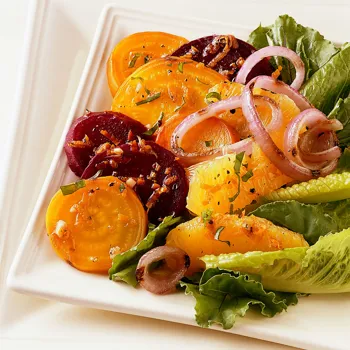 Topla salata od cikle i luka