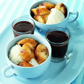 Začinjeni banana sundae s čokoladom