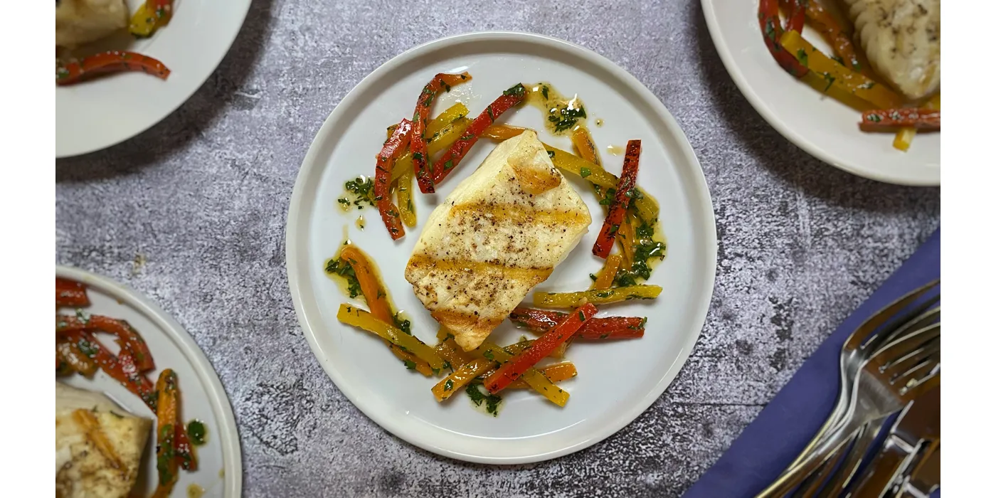 Brancin s vinaigrette umakom od pečene paprike