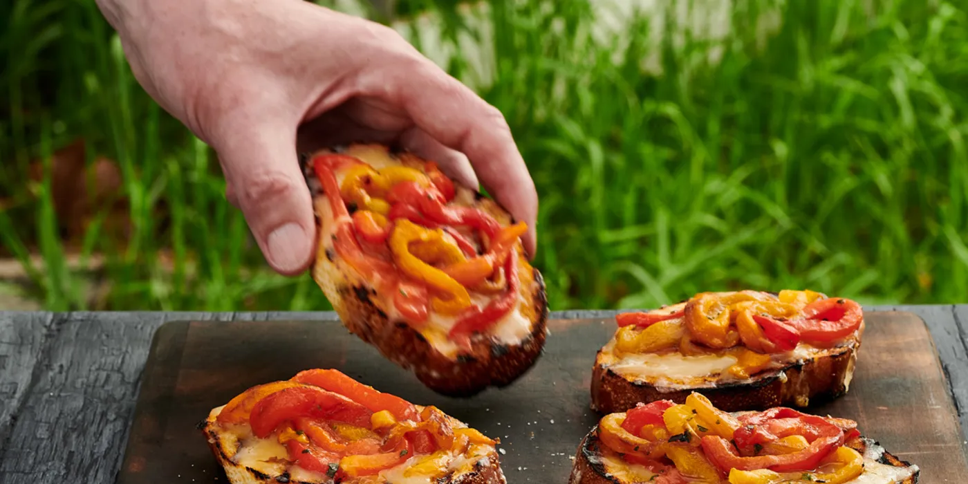 Bruschetta s mariniranim paprikama