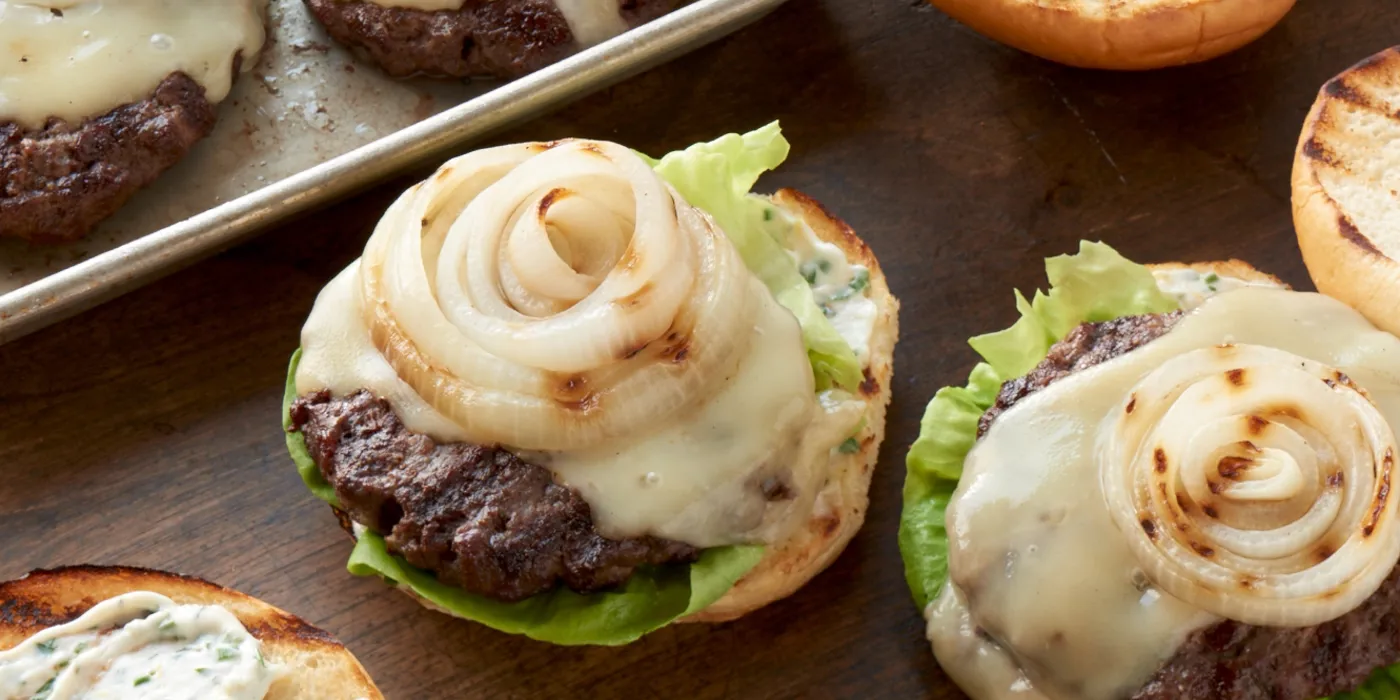 Burgeri s fontina sirom i limunovom majonezom