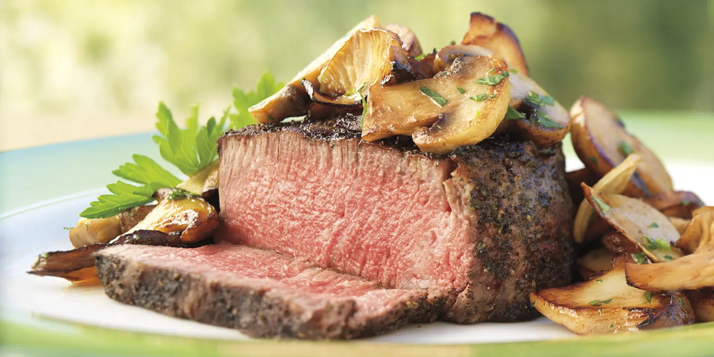 File mignon sa začinima od čaja i maslacem pirjanim gljivama