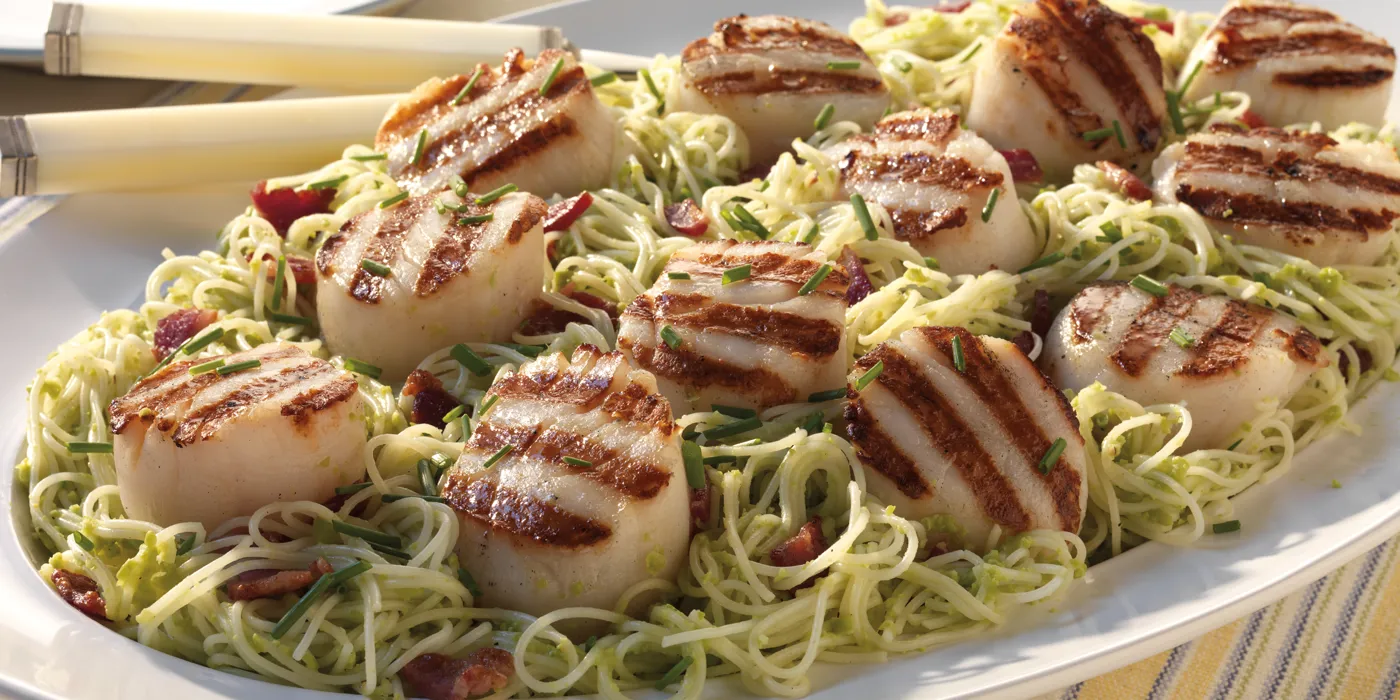 Grilovani kapešante s pesto od graška na tjestenini anđeoska kosa