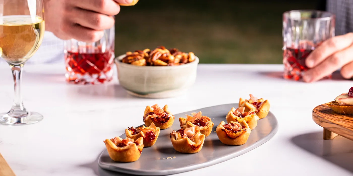 Grilovani zalogaji s brie sirom