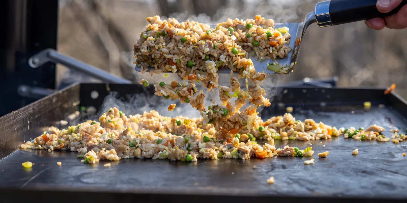 Jednostavna pržena riža s piletinom