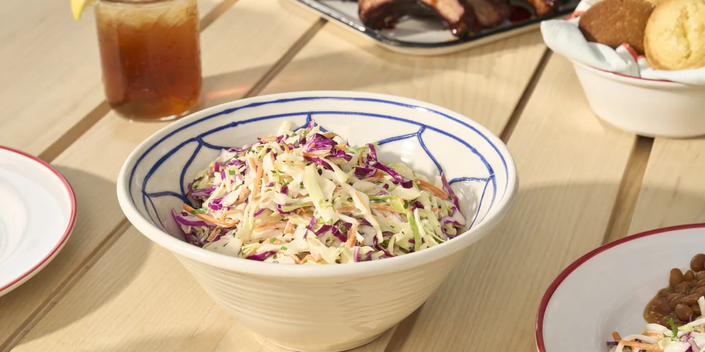 Klasična kremasta salata od kupusa (Coleslaw)