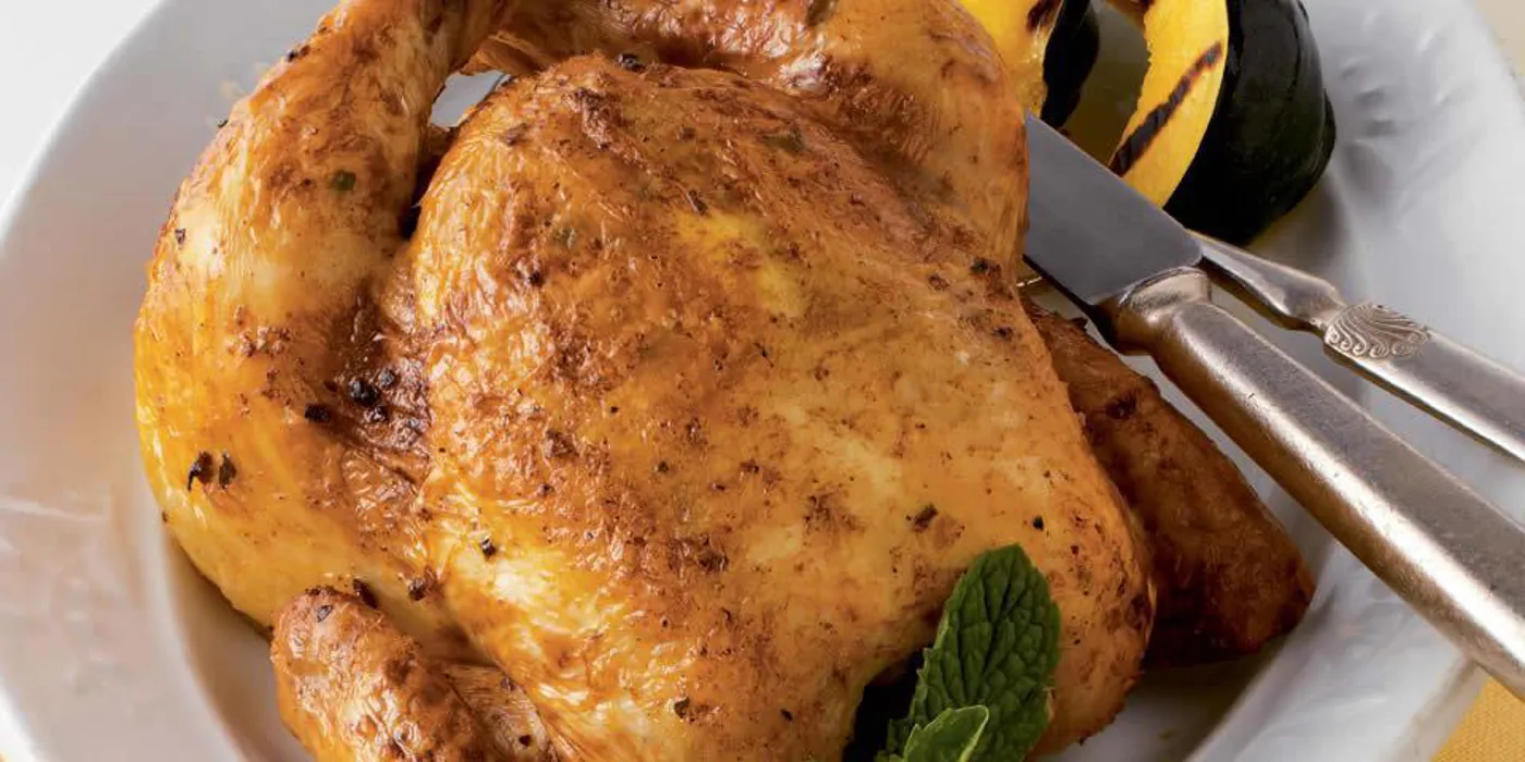 Kornvaleške kokoši s maslacem od češnjaka i mente