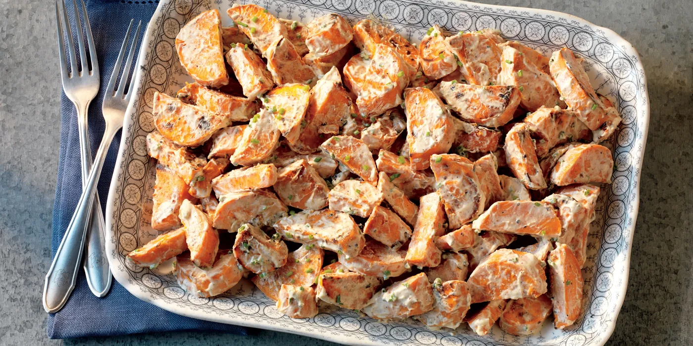 Kremasta salata od pečenog slatkog krumpira s roštilja