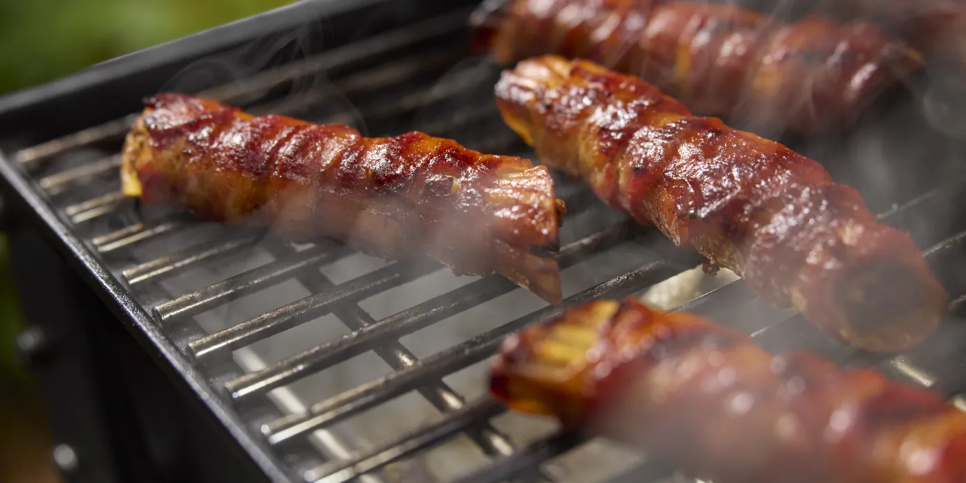 Manikoti punjeni chorizom umotani u slaninu