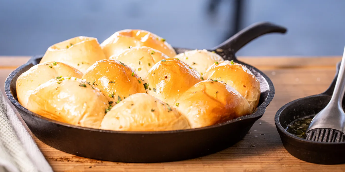 Peciva punjena kozjim sirom