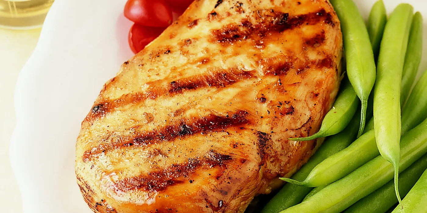 Pileća prsa s marinadom od soje i senfa