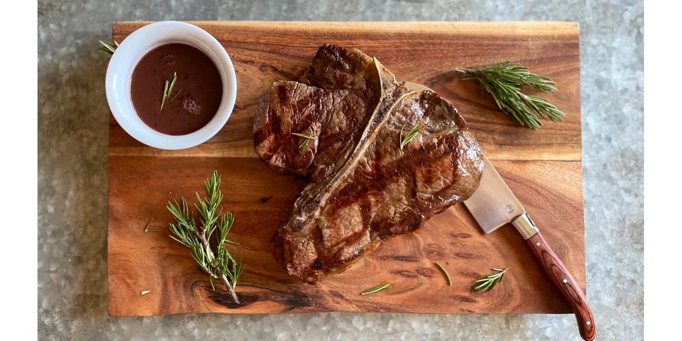 Porterhouse odrezak s umakom od Zinfandela