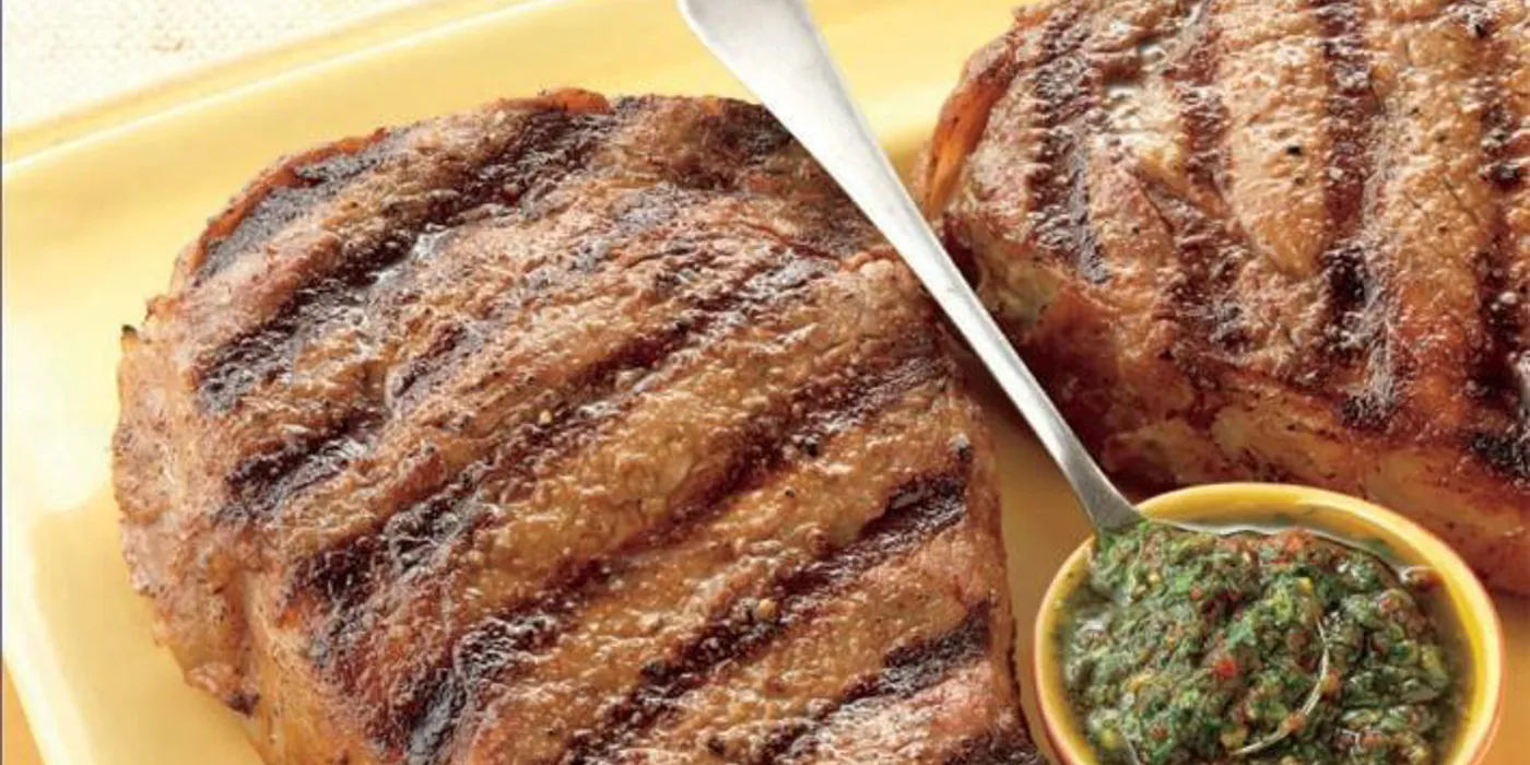 Rib Eye odresci s rajčica-chimichurri umakom