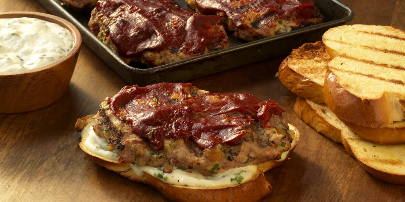 Sendviči s purećim mesnim kruhom