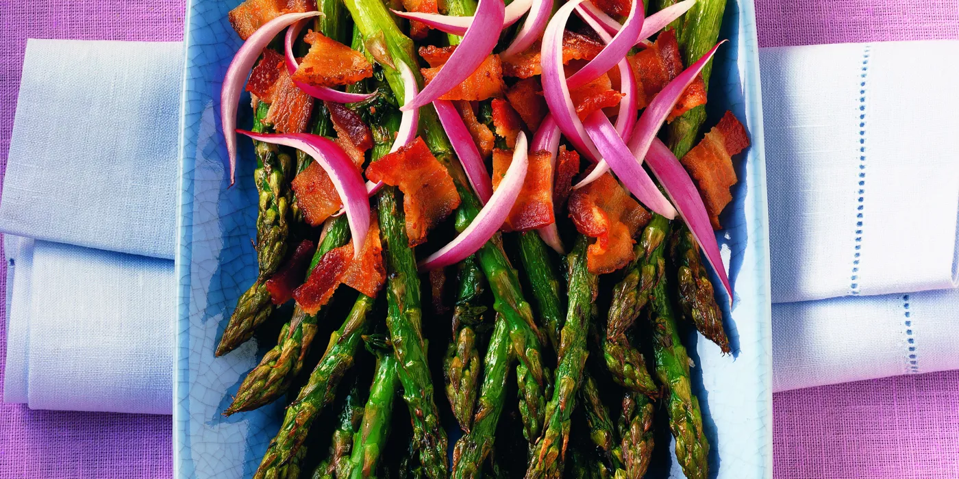 Šparoge s vinaigrette umakom od sherry octa i slanine