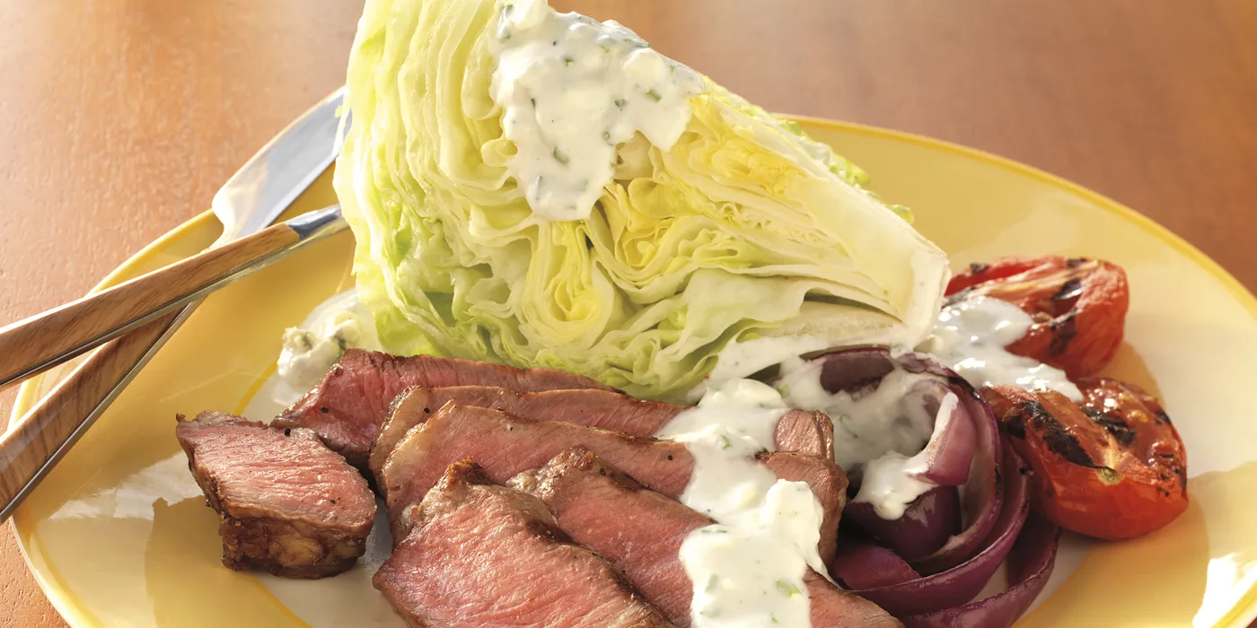 Steak House salata s dresingom od plavog sira