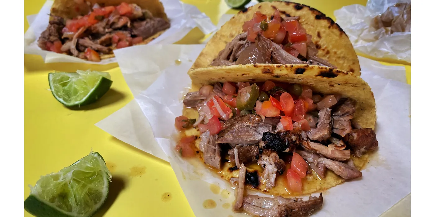 Svinjska carnitas dinstana u citrusima i pivu