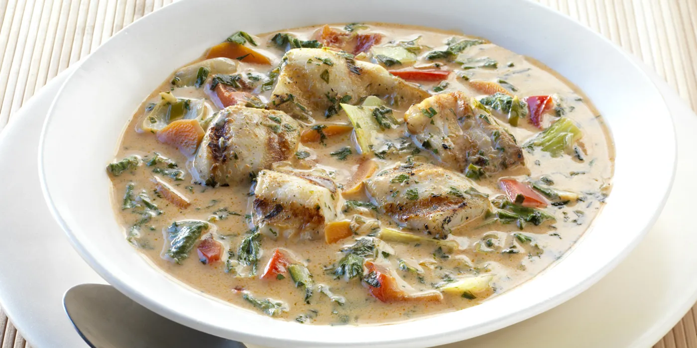 Tajlandska kokosova juha s pečenim iverkom