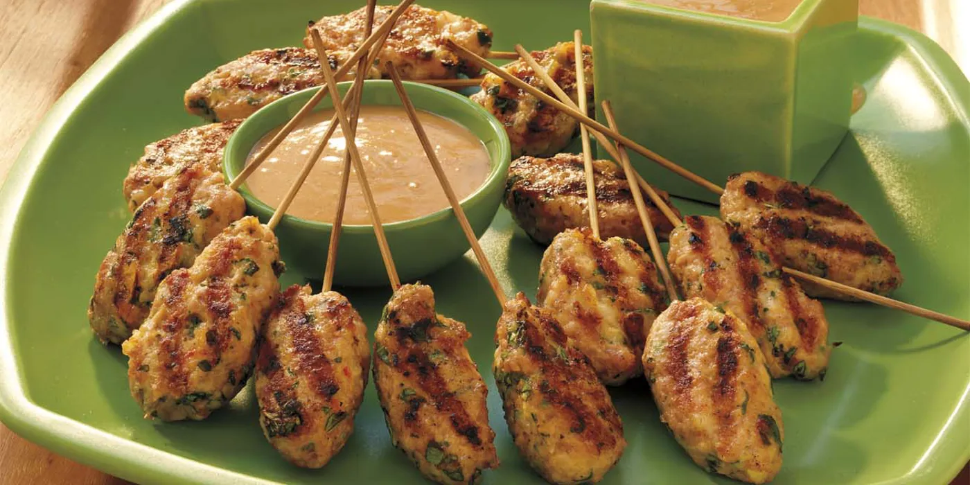 Vijetnamski štapići od kozica s umakom od kikirikija